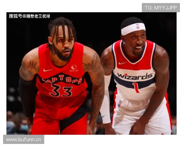 梁伟铿穿着拖鞋上场，隔壁年轻小将直接懵了！